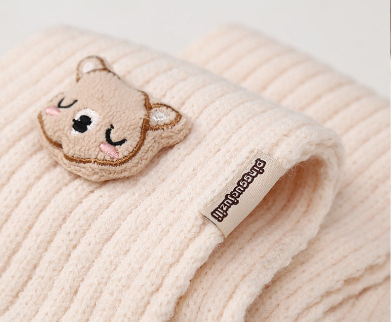 Bonnet d'hiver de  bébé avec écharpe